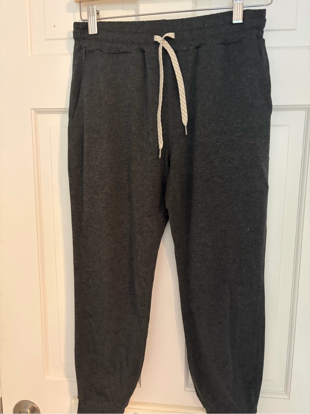 Vuori Charcoal Gray Jogger XS